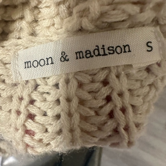Moon & Madison Cream Chunky Knit Turtleneck Sweater - Picture 10 of 11